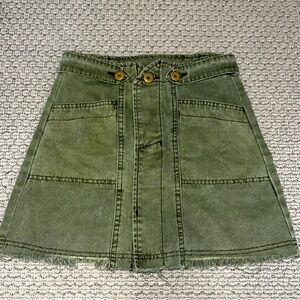 GREEN BUTTON SKIRT